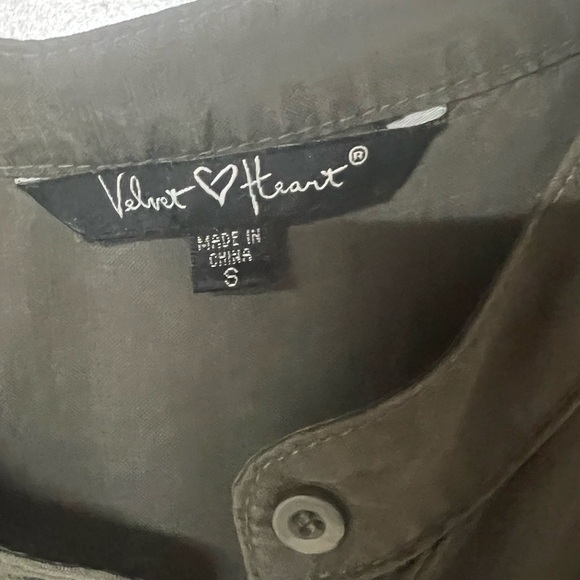 Green romper - Picture 3 of 3